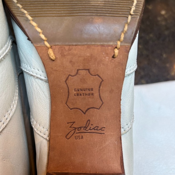 Vintage White Leather Western Zodiac Boot - Picture 10 of 12